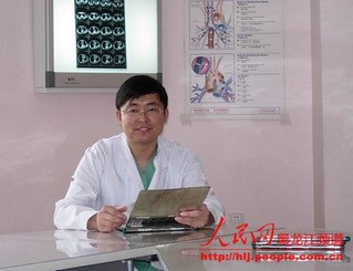 专访哈尔滨医大二院胸外科主任 张临友 张临