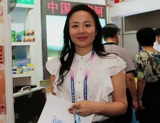 饶河旅游局局长王艳倾情推介