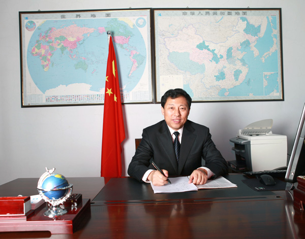 黑龙江省铁力市市长张奎通过本网向广大网友拜