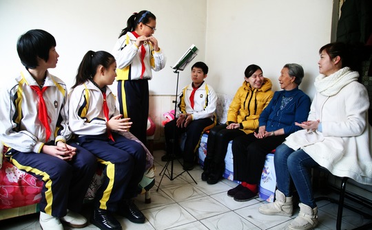 �ں��е���Сѧ��չ���׷�����ա���ӥ־Ը�