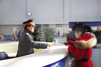 肇东站新站舍正式投用