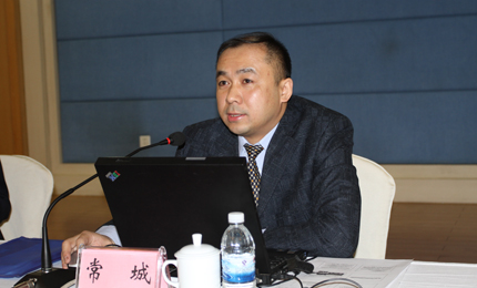 黑龙江加强知识产权保护运用 启动实施新一轮知识产权“四大工程”为迎接第16个世界知识产权日，加大知识产权宣传力度，营造良好的知识产权文化环境和舆论氛围，2016年全国知识产权宣传周活动时间定为4月20-26日。届时，特色知识产权宣传活动将陆续进行。今天，我们很高兴地邀请到黑龙江省知识产权局局长常城，就黑龙江省知识产权工作的有关问题与大家进行交流。