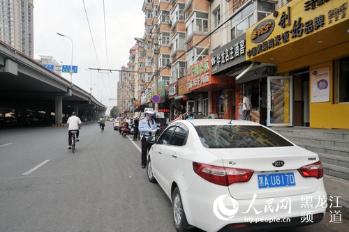 哈尔滨市交警等部门对大发市场周边开展交通环境综合治理