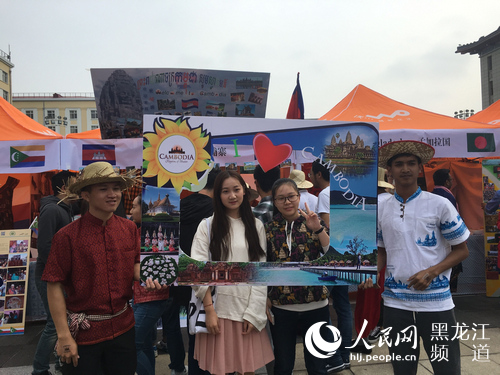 近百国留学生相聚哈工程国际文化节尽展异域风情