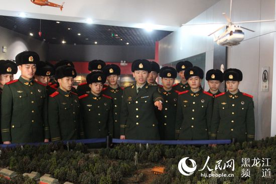 �侯���˰������ɭ��֧��Į�Ӵ���±����ܵ�һ�ö�ʷ�ν���