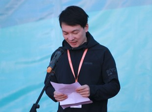 牡丹江市委常委、宣传部长陈苏主持