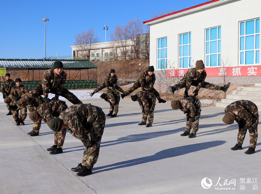 黑龙江黑河森林消防开展冬季大练兵活动 提高多样化救援能力