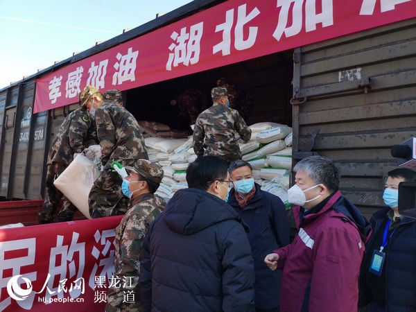 黑龍江對口馳援孝感的3000噸大米於2月17日抵達。黑龍江省援助湖北孝感醫療隊指揮部供圖