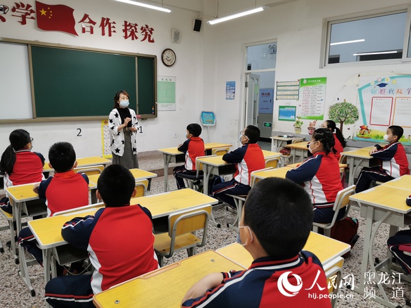 小班化上课错峰上下学 哈尔滨市初中六年级,小学毕业年级学生返校上课