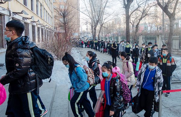 3月11日哈尔滨全市中小学迎来开学第一天