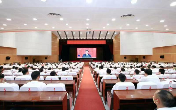 省委党校（省行政学院）学员收听收看党的二十大开幕盛况