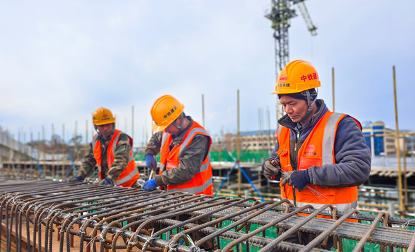 铁力站掀起建设热潮