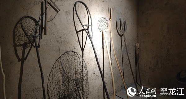 赫哲族傳統漁獵器具。人民網 尚城攝