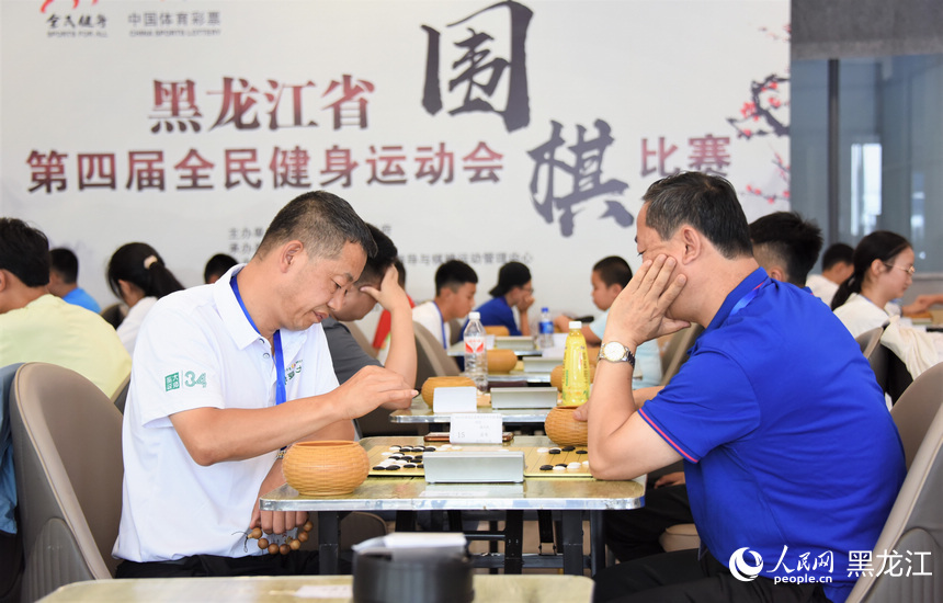 围棋比赛现场。人民网记者 苏靖刚摄
