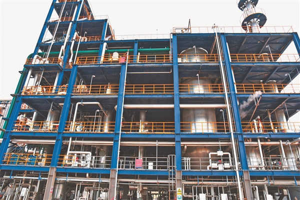 生产装置。黑龙江日报记者 刘楠摄