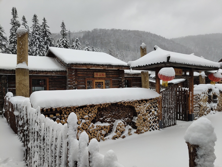 雪乡披银装