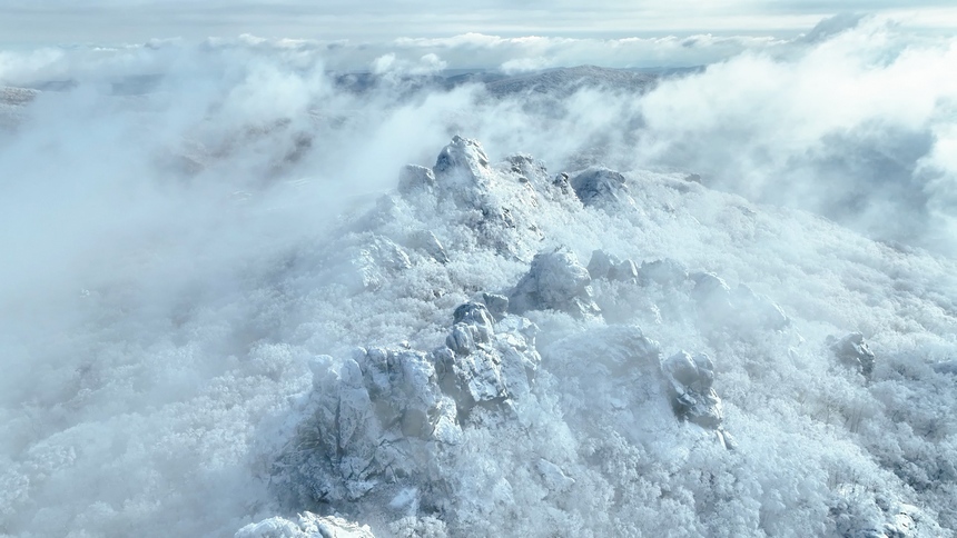 黑龙江集贤：雪后山川景色新