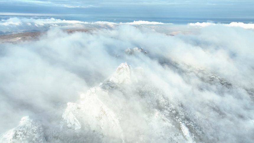 黑龙江集贤：雪后山川景色新