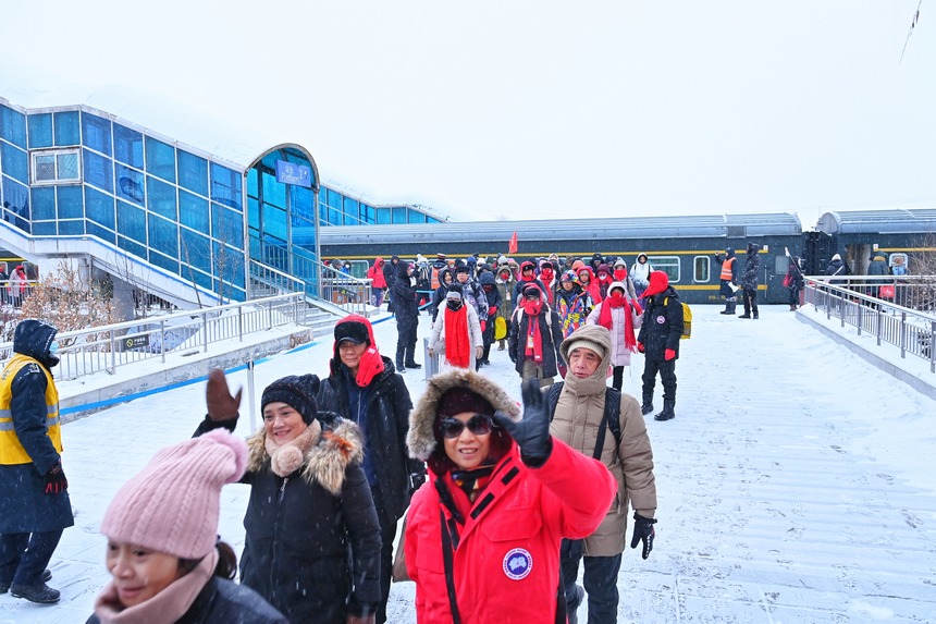 黑龍江今冬首趟冰雪旅游專列啟程