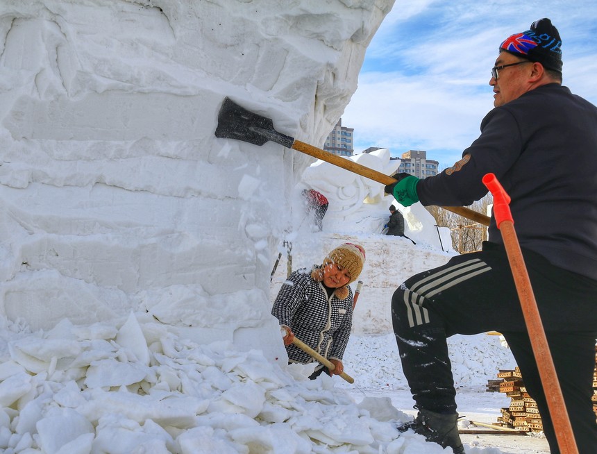 佳木斯市“冰雪大世界”紧锣密鼓建设中