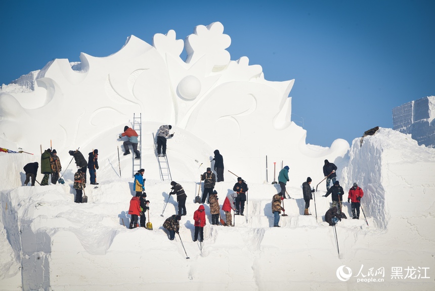 哈尔滨打造梦幻“雪世界”