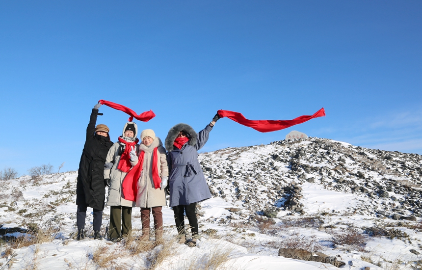 大兴安岭地区呼中区举办“兴安之巅森林冰雪穿越季”活动