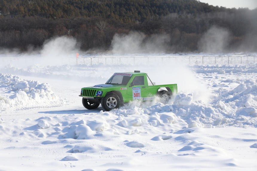 第十九届中国·漠河国际冰雪汽车越野赛开赛