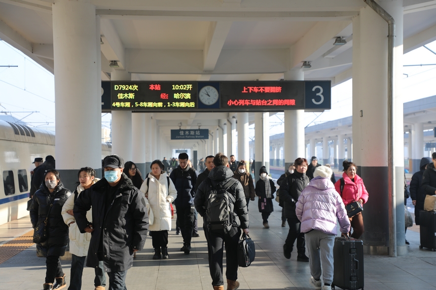 哈铁清明假期恢复开行30.5对旅客列车