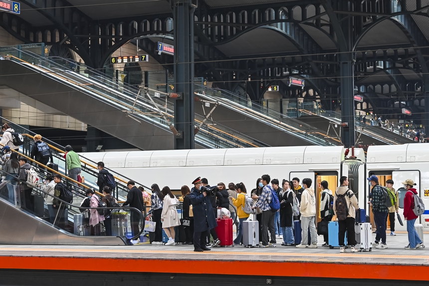哈鐵清明假期恢復開行30.5對旅客列車