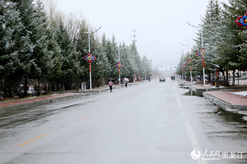 “立夏”逢春雪 “中國最冷小鎮”大興安嶺呼中區迎來降雪