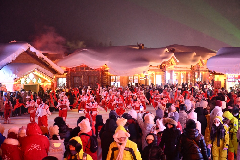 春节假期雪乡景区接待游客18万余人次