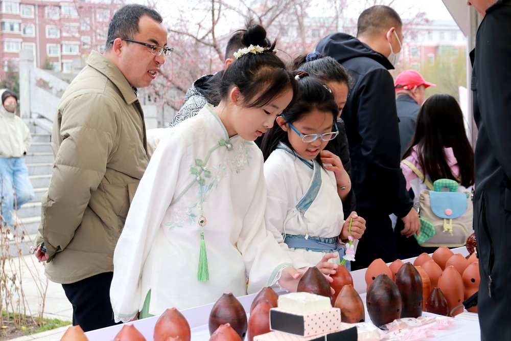 2025中国·佳木斯杏花游·十里江堤春游主题文化活动启幕