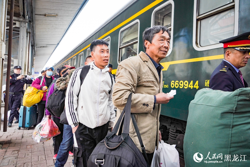 農機講堂搬上車 黑龍江“插秧專列”再出發