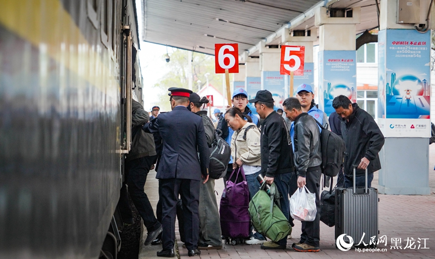 農機講堂搬上車 黑龍江“插秧專列”再出發