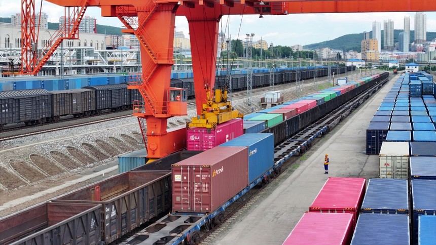 同江鐵路口岸。吳雨南攝