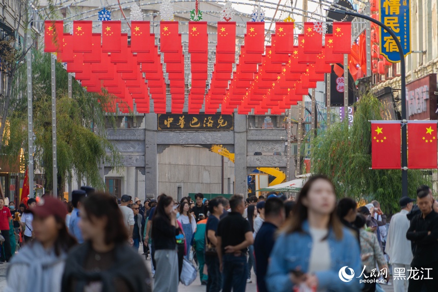 迎国庆！满眼尽是“中国红”