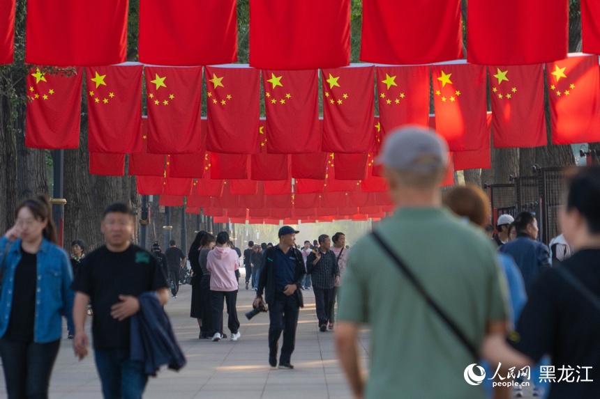 迎国庆！满眼尽是“中国红”