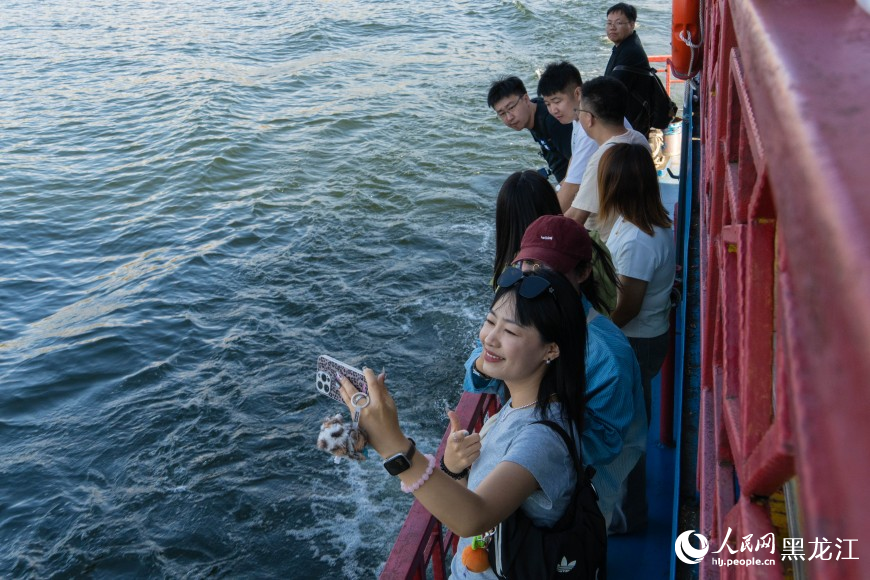 牡丹江：景区人气旺 秋日魅力足