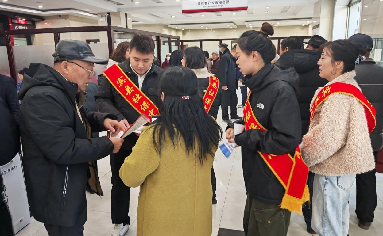 宾县开展“社保服务进万家”活动