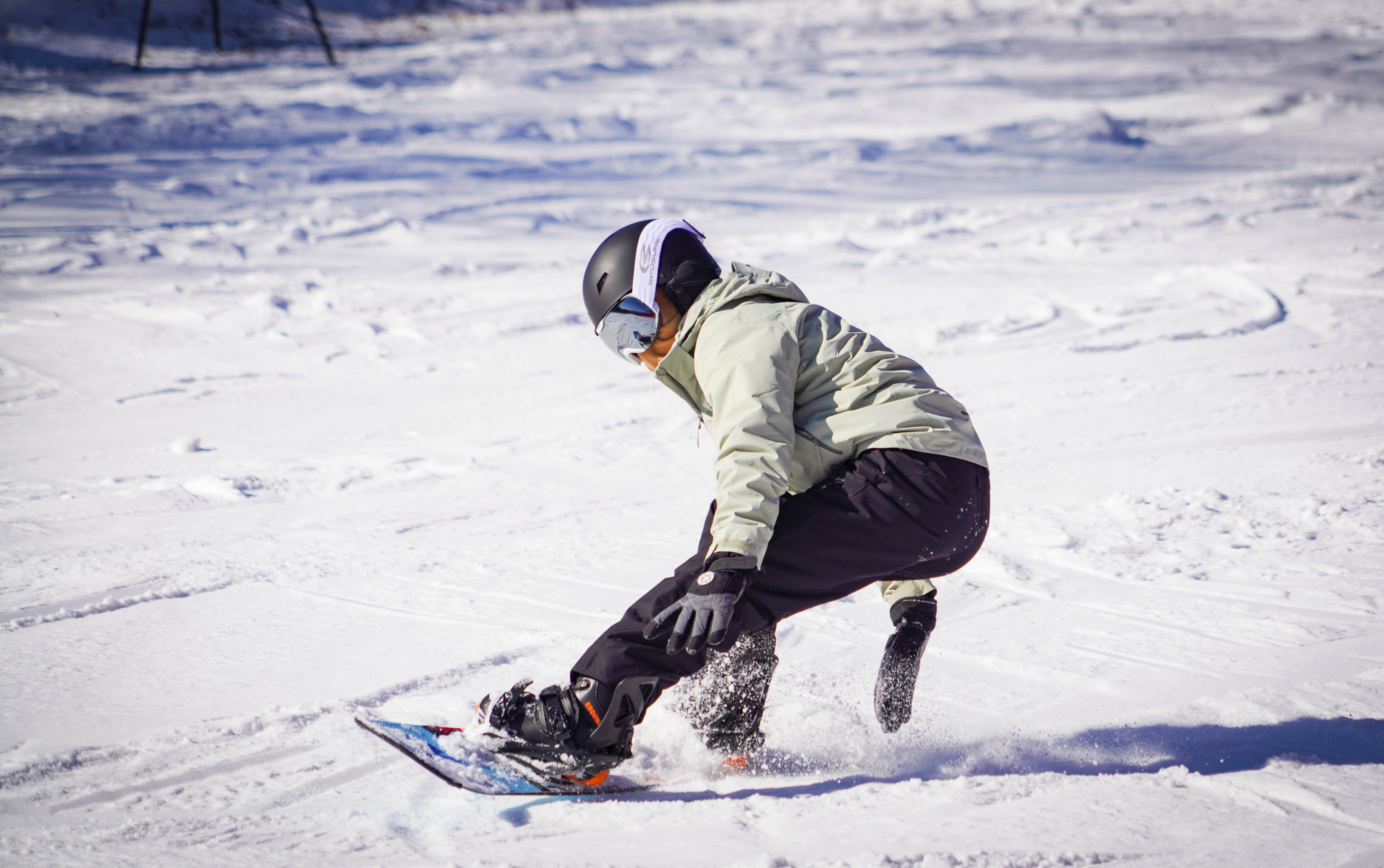龙江雪，兴百业