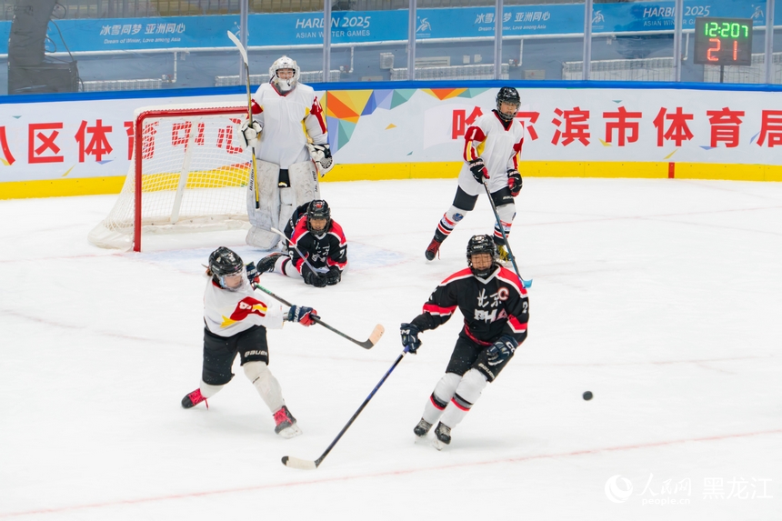 2025年全国3-on-3青少年冰球公开赛总决赛在哈尔滨开赛