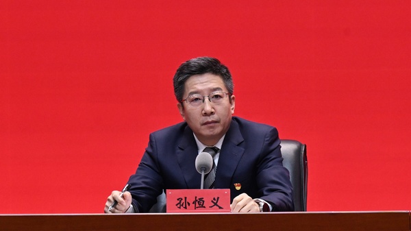 黑龙江省营商环境建设监督局党组书记、局长孙恒义。李鹏举摄