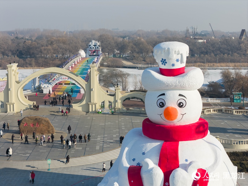“萌！萌！大！”雪雕陆续就位 第三十八届太阳岛雪博会有序推进