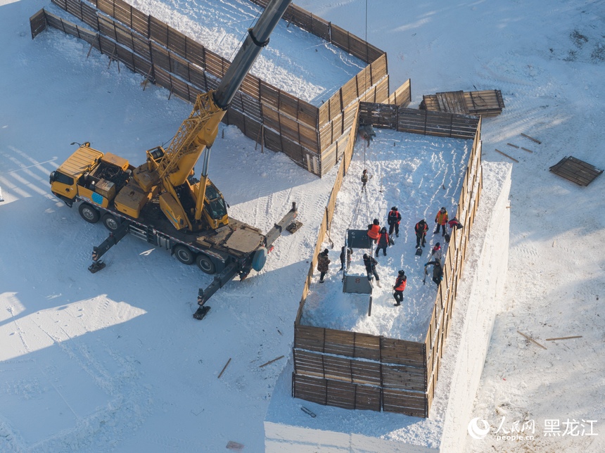 “萌！萌！大！”雪雕陆续就位 第三十八届太阳岛雪博会有序推进