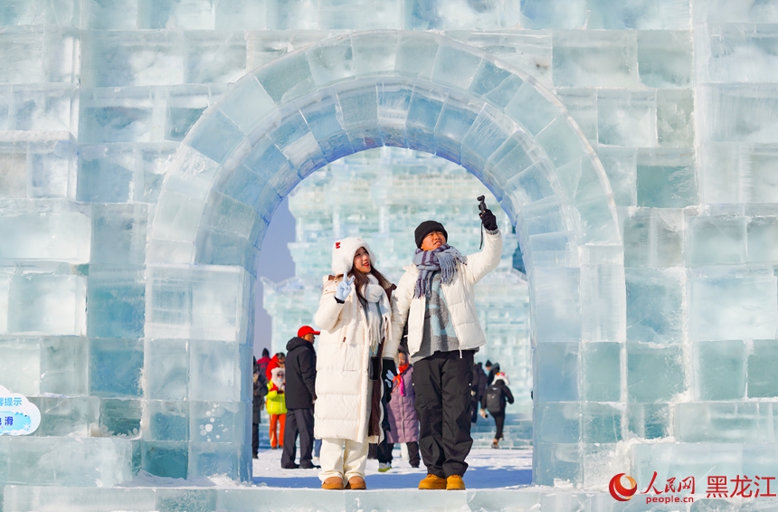 哈尔滨冰雪旅游迎来“开门红”