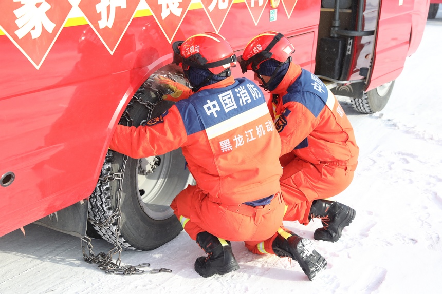 黑龙江消防救援机动总队开展冬季地震救援拉动演练