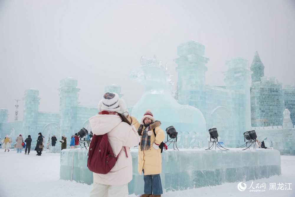 新春走基层丨“冰马”奔腾迎新春