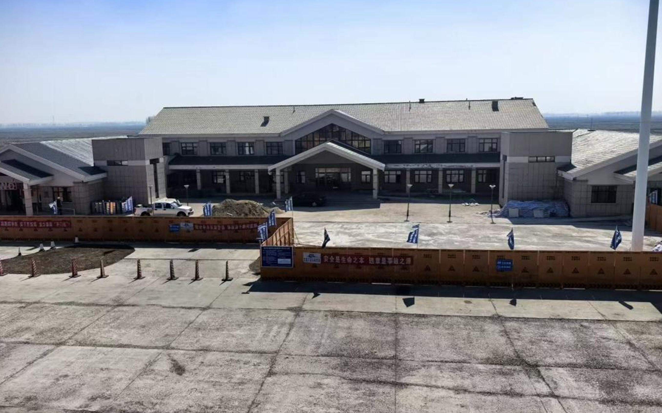 建鸡高速虎林至鸡西段服务区改造项目全速推进