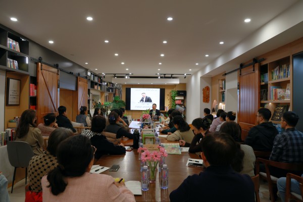 “文学浸万家”暨第三届森林读书会——“伊”起读书吧阅读推广讲座。伊春市委宣传部供图