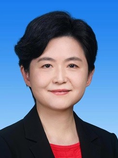 王嵐同志簡歷　　女，漢族，1974年2月生，大學，工商管理碩士，中共黨員。現任黑龍江省委常委、宣傳部部長，省社科聯主席。